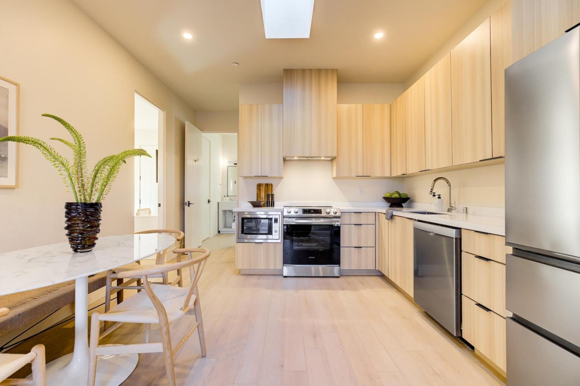 Casa De La Vina - Boutique Apartments In Downtown سانتا باربارا المظهر الخارجي الصورة